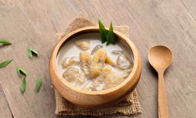 Rahasia Chef Hotel: Cara Bikin Kolak Pisang Legit Buka Puasa