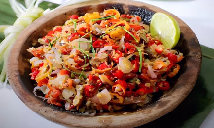 Ayam Sambal Mata: Kelezatan Pedas Yang Bikin Ketagihan