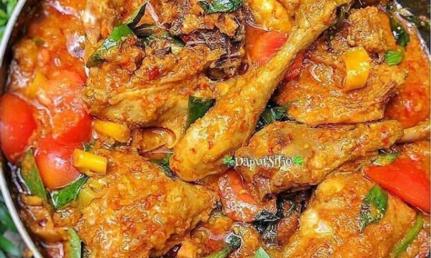 Kuliner Ayam Woku Manado: Lezat, Pedas, Dan Bikin Nagih