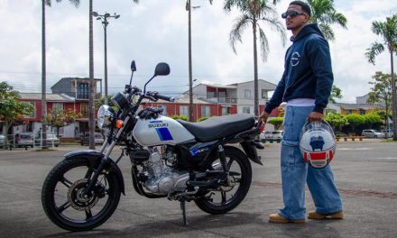 Gaya Jadul Rasa Teknologi Baru, Suzuki AX4 ABS Curi Perhatian