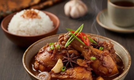 Kuliner Nusantara! Semur Ayam Hangat Selalu Bikin Rindu Rumah