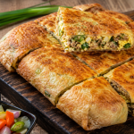 Martabak Telur: Kuliner Jalanan Legendaris & Rasa Kaya Rempah