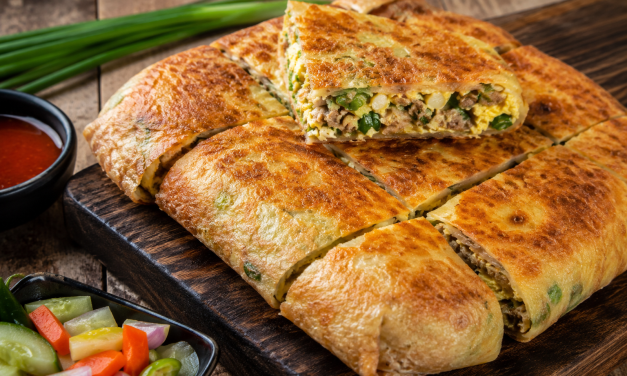 Martabak Telur: Kuliner Jalanan Legendaris & Rasa Kaya Rempah