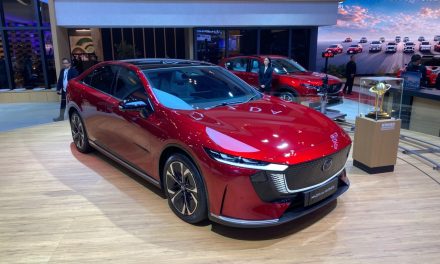 Gebrakan Baru Mazda! 6e Fastback Era Baru Mobil Listrik Elegan