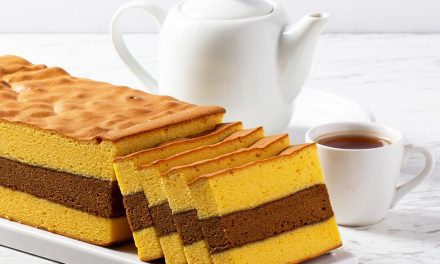 Kuliner Khas Surabaya: Bolu Lapis Yang Lembut Dan Legit