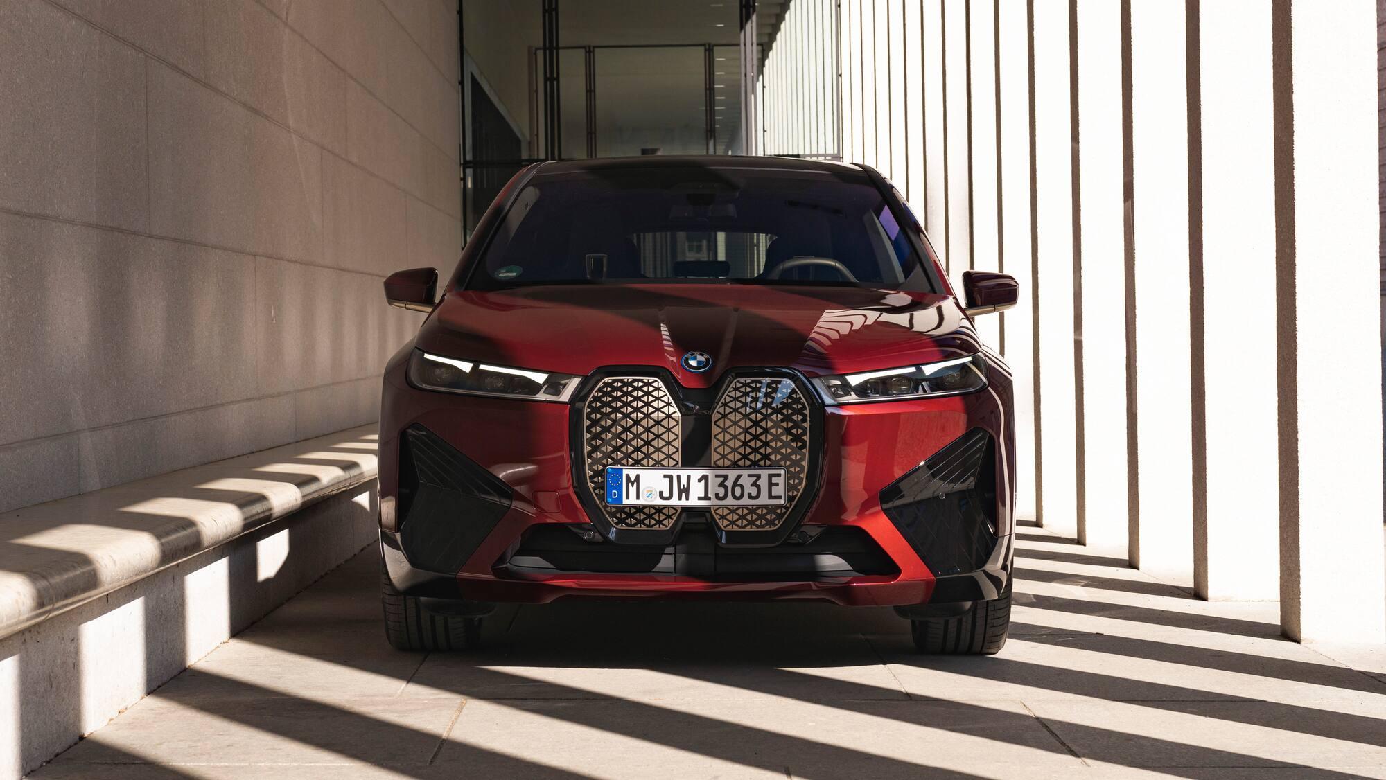Resmi Meluncur! BMW iX4 Hadir Dengan Teknologi Neue Klasse